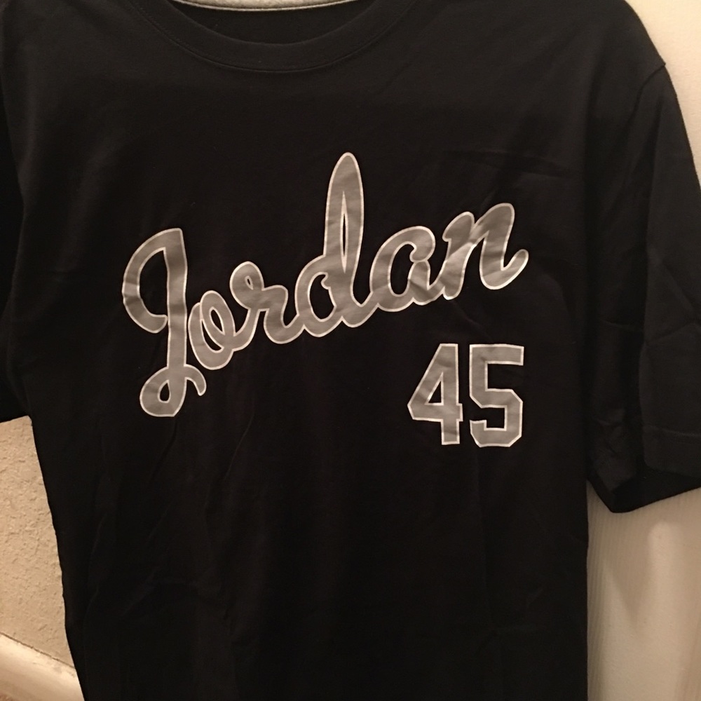 Jordan retro IX TEE ( # 45 )